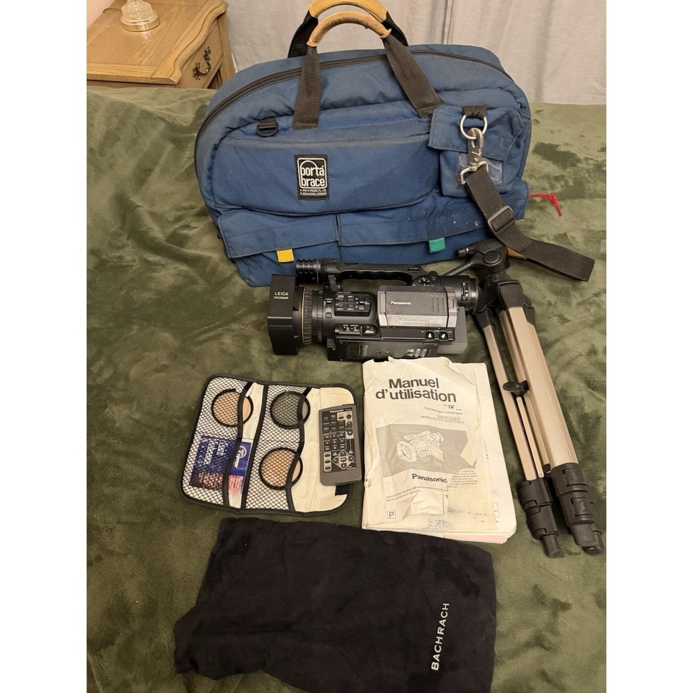 Panasonic‎ AG-DVC20A Camcorder Bundle – S Reel Lock / Unloading Lock AS-IS